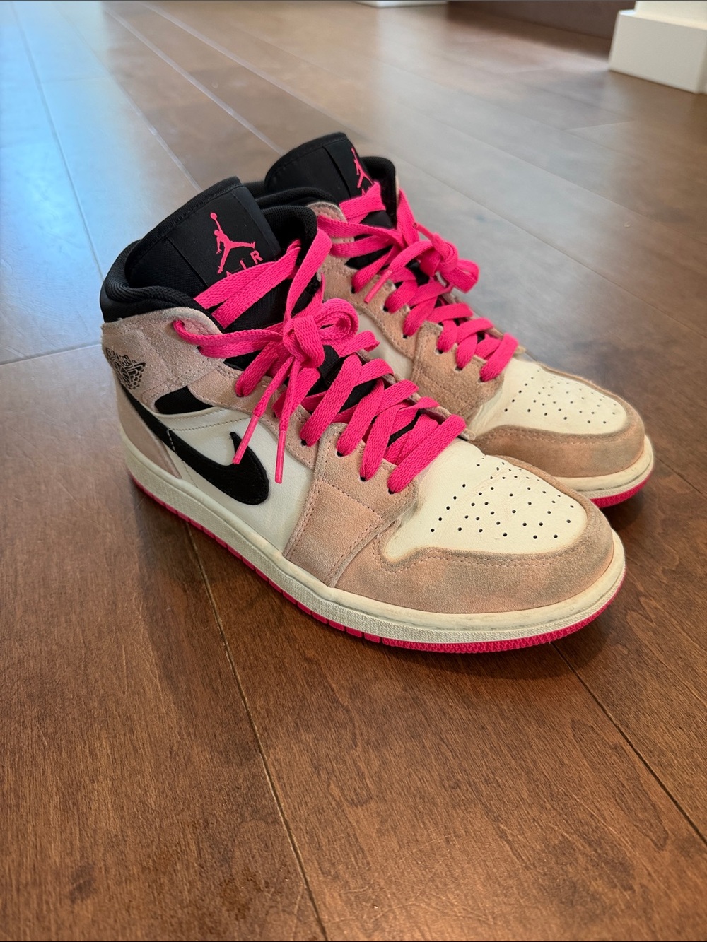 Nike Air Jordan 1 Mid SE Crimson Tint Hyper Pink Mens Size 10 852542-801
